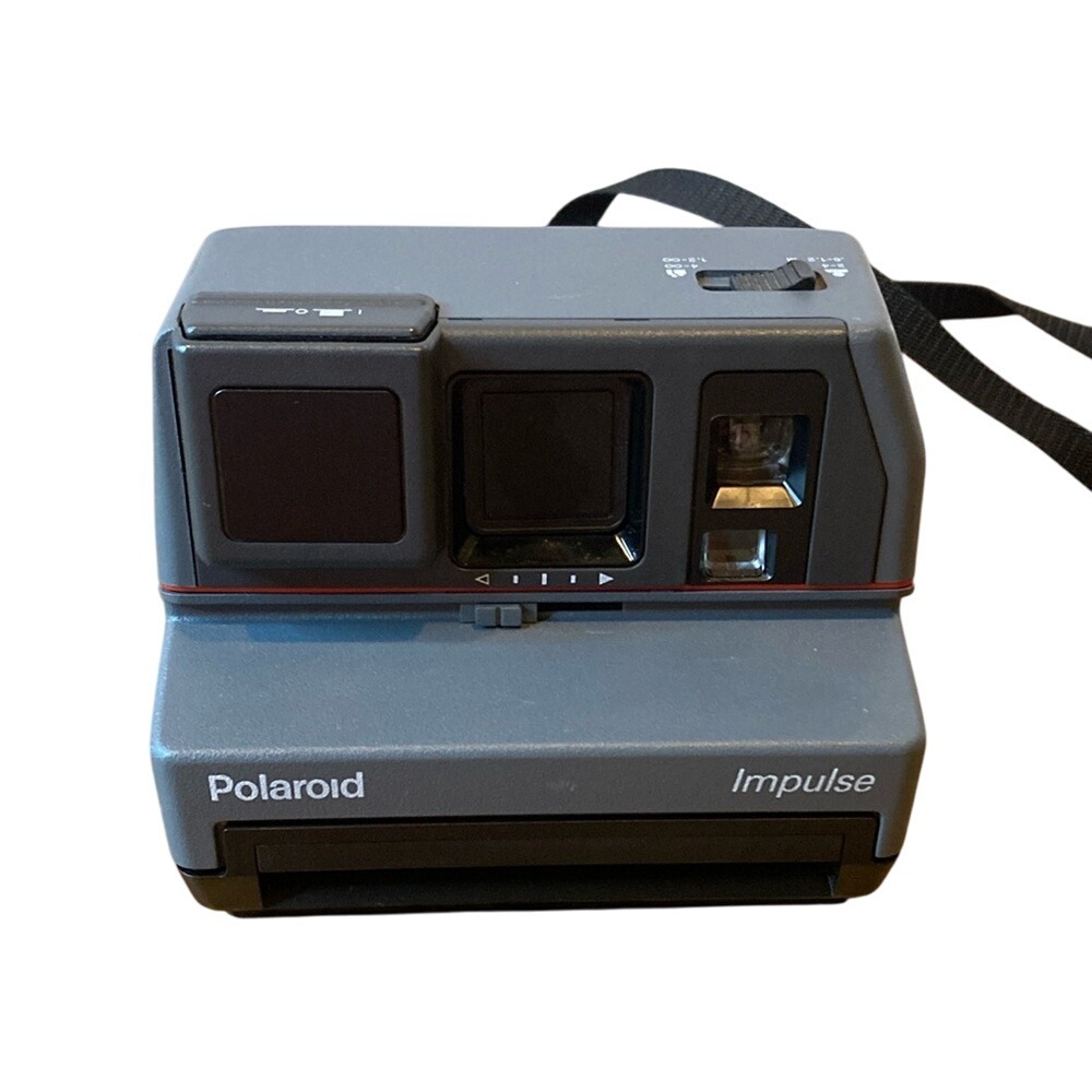 Polaroid 600 Impulse instant Camera AF System W/Built In Flash Strap Not Tested‎